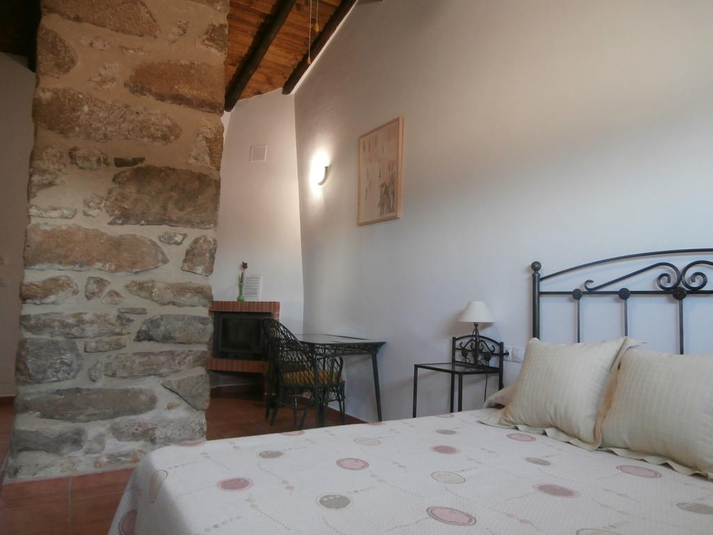 Casa Rural Las Gamitas Otel Almoharin Dış mekan fotoğraf